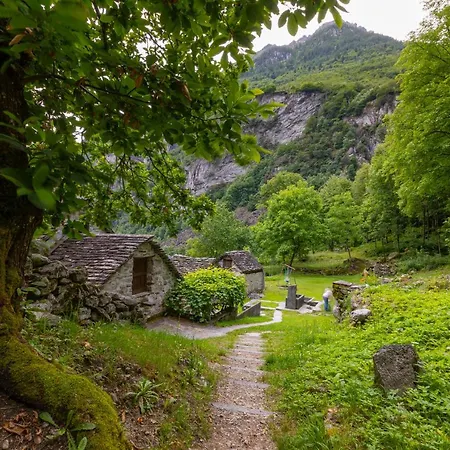 Garden On The * Gambarogno
